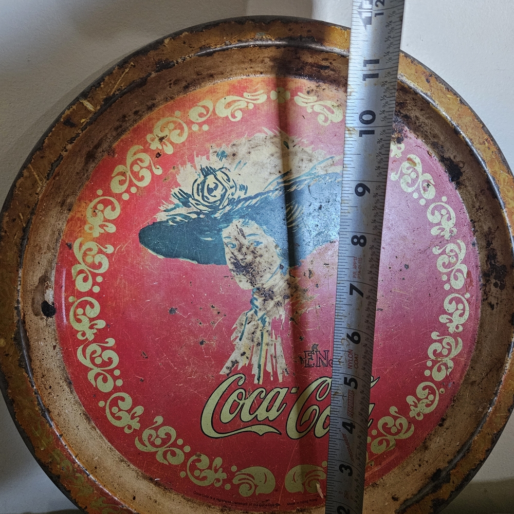 Vintage Coca-Cola Tin Serving Tray in Red and Gold - Picture 6 of 6